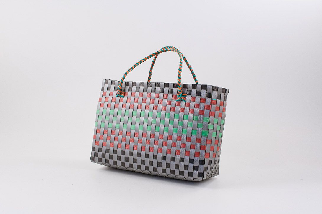 Foto Plastic Shopping Basket