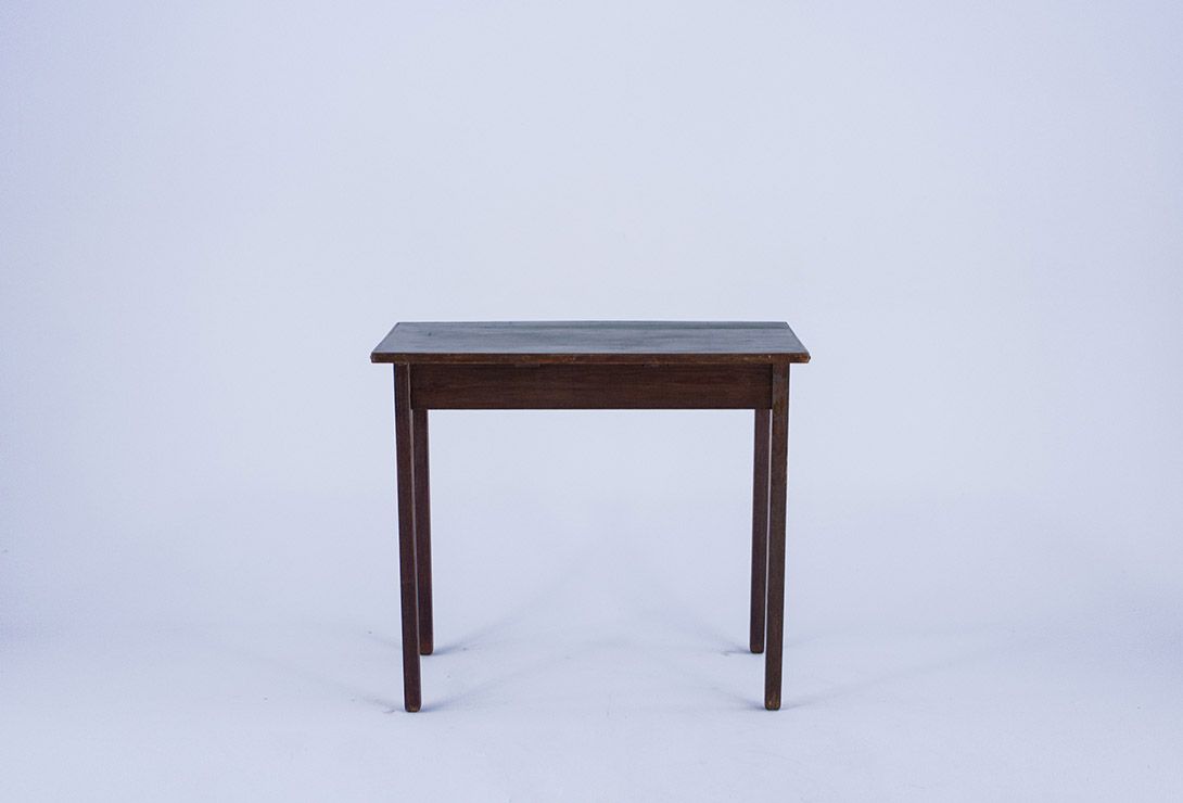 Foto Small Art Deco Lady Desk with Leather Inlayed Surface 1930 h71x83x48
