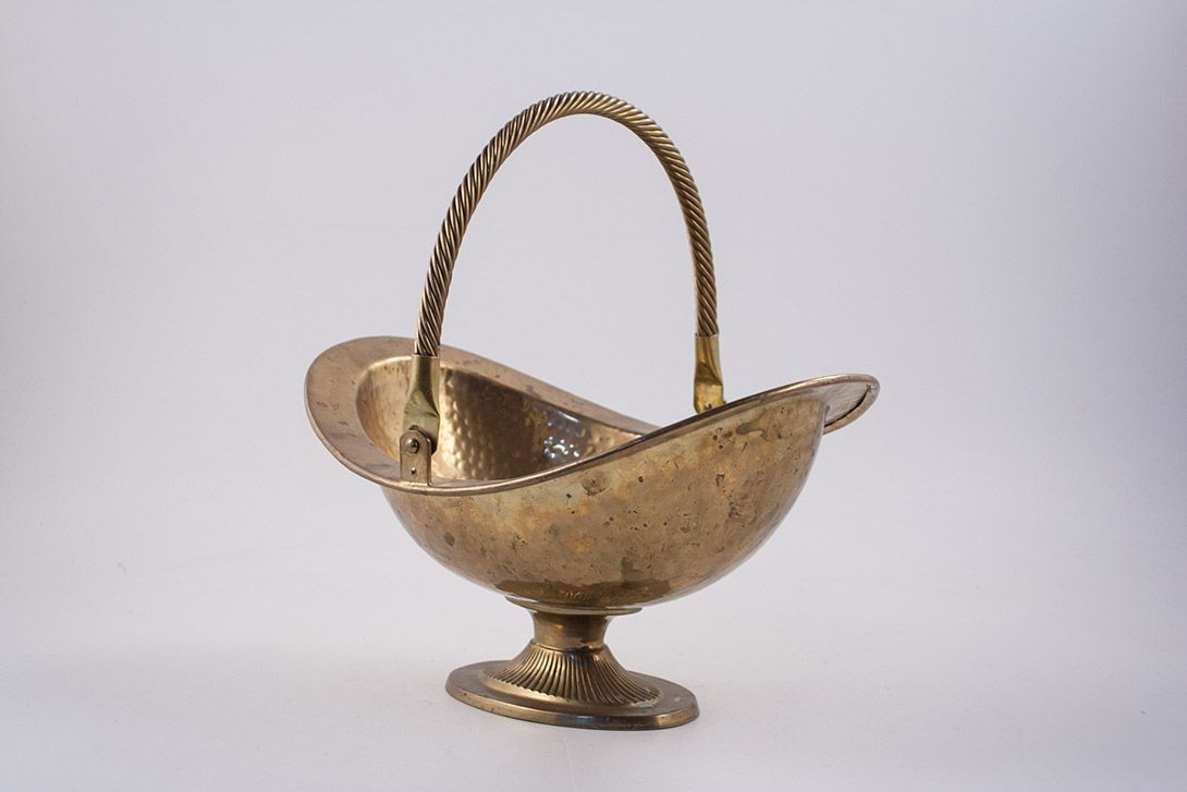 Foto Brass Fruit Bowl with Handle Germany 1890 h36