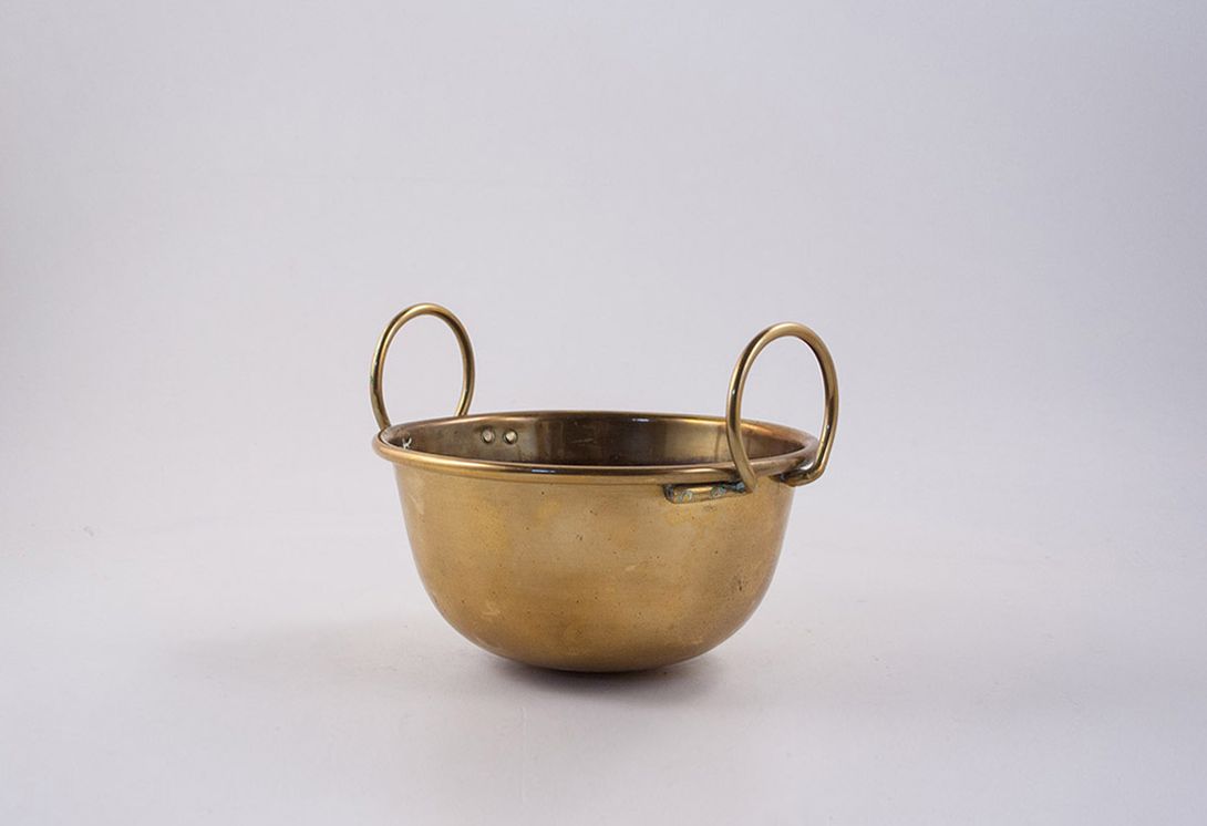 Foto Brass Pot with Handles