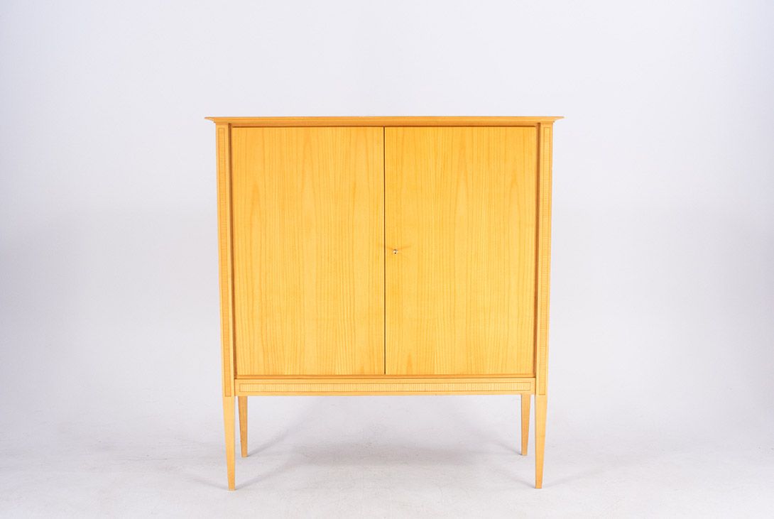 Foto Classic Oak Dresser Hellerau 1948