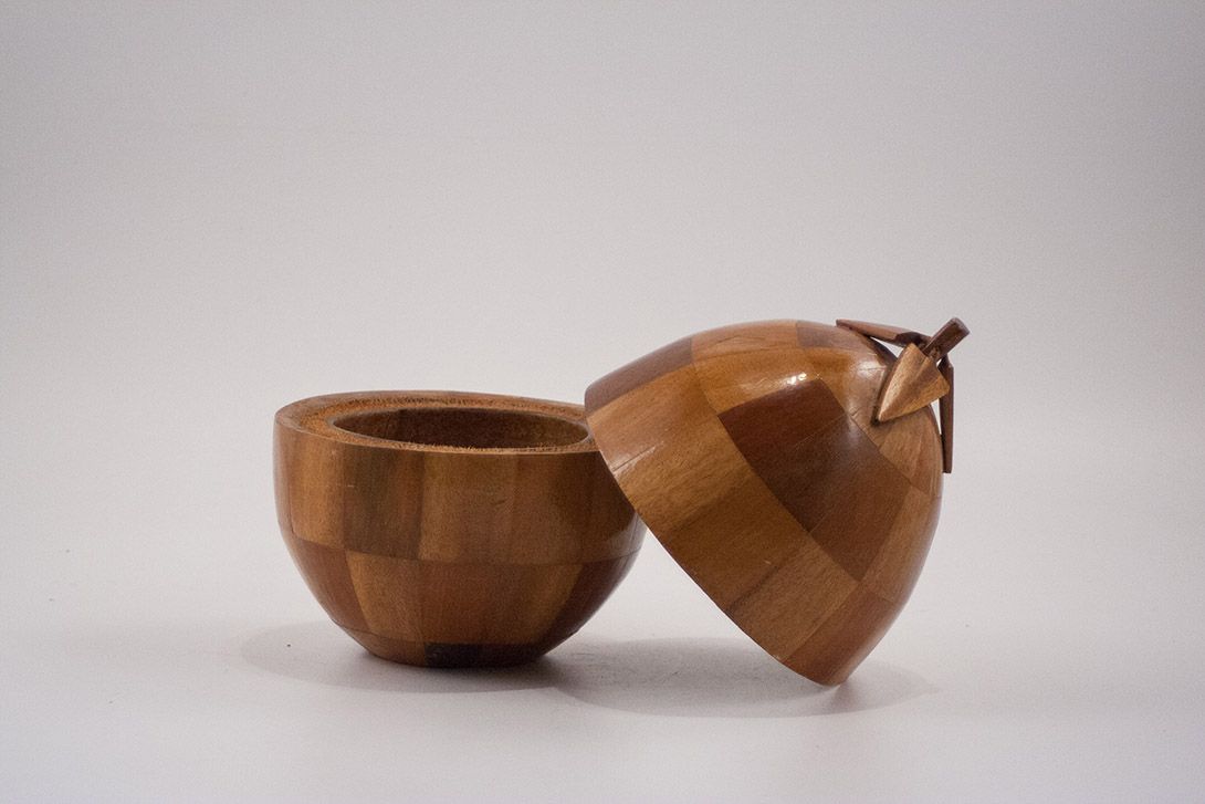 Foto Wooden Pear Box h29x19