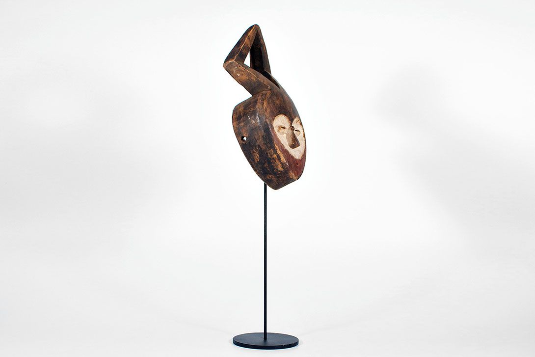 Foto Brown and White African Mask with Horns h35x16x10