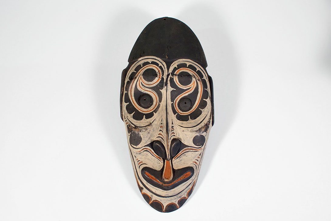 Foto Colorful Antique Wooden Mask 1929 h40x18