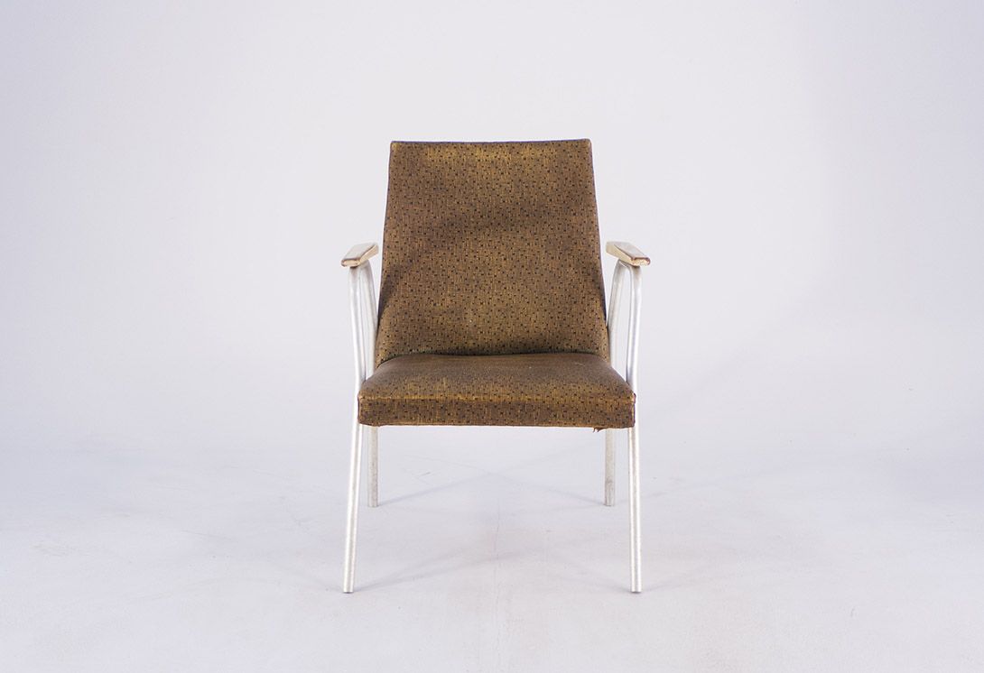 Foto Dark Brown Upholstered Chair with Aluminium Tube Frame and Wooden Armrests, 1969