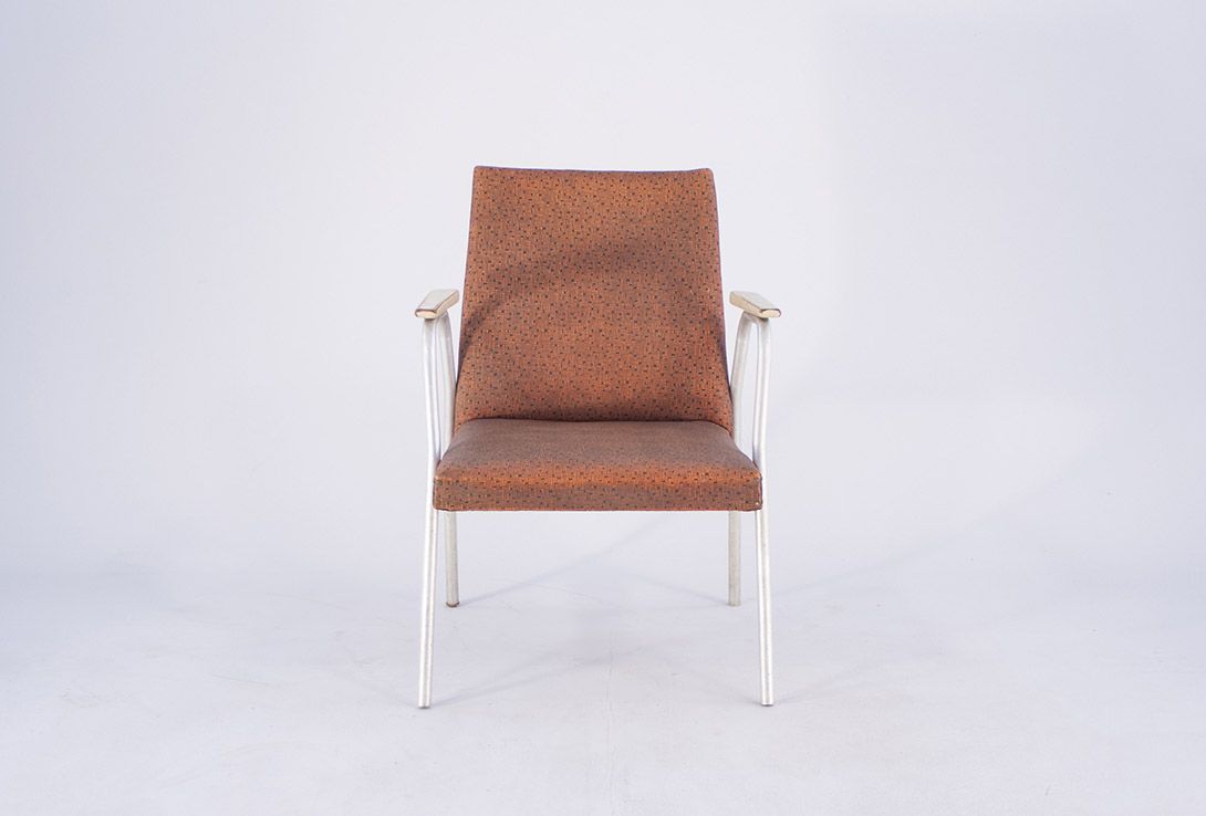 Foto Red-Brown Upholstered Chair with Aluminium Tube Frame and Wooden Armrests, 1969