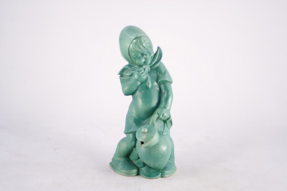 Foto Fabulous Stone Fountain in Form of Little Girl h70x30x32