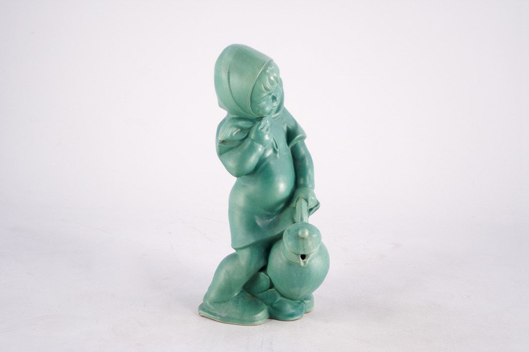 Foto Fabulous Stone Fountain in Form of Little Girl h70x30x32