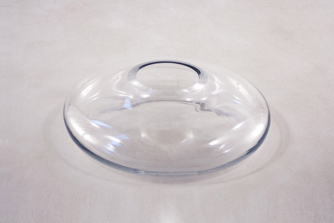 Foto Huge Round Glass Vase h20