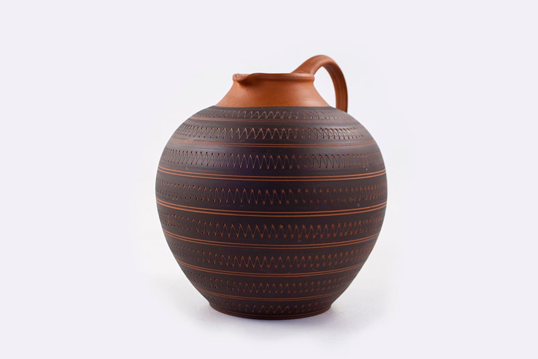 Foto Handmade Ceramic Jug with Engraved Pattern by Rudi Stahl h30cm A4