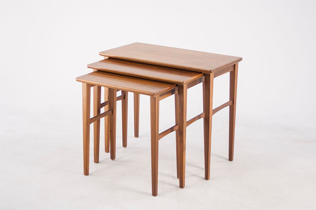 Foto Set of Three Teak Danish Stacking Tables 1964 h58x68x38