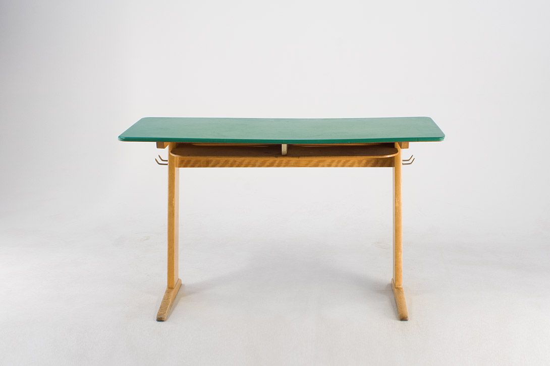 Foto School Desk with Green Top 1967 h77x129x50