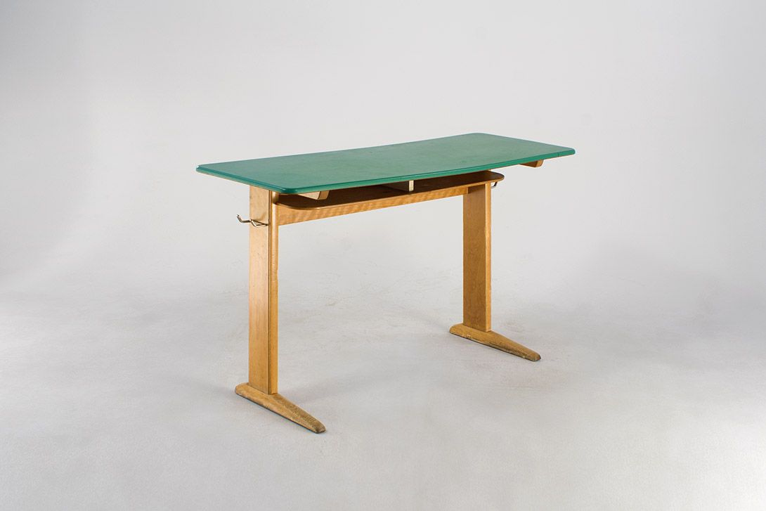 Foto School Desk with Green Top 1967 h77x129x50