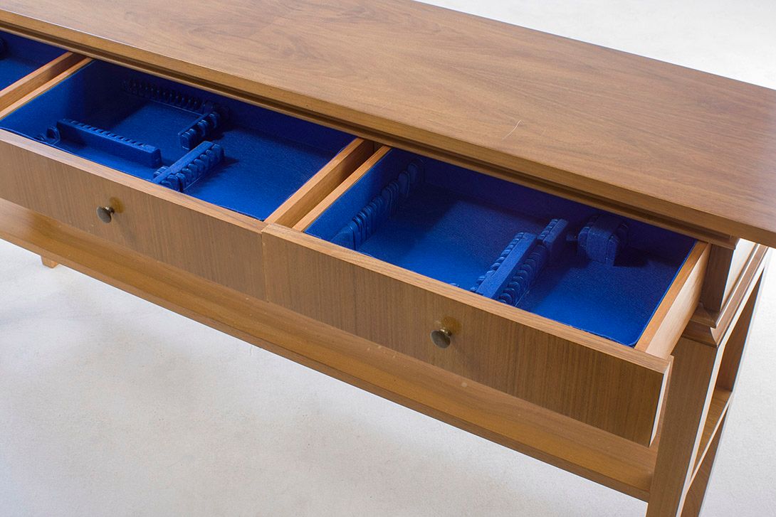 Foto Wooden Sideboard with Three Drawers w155