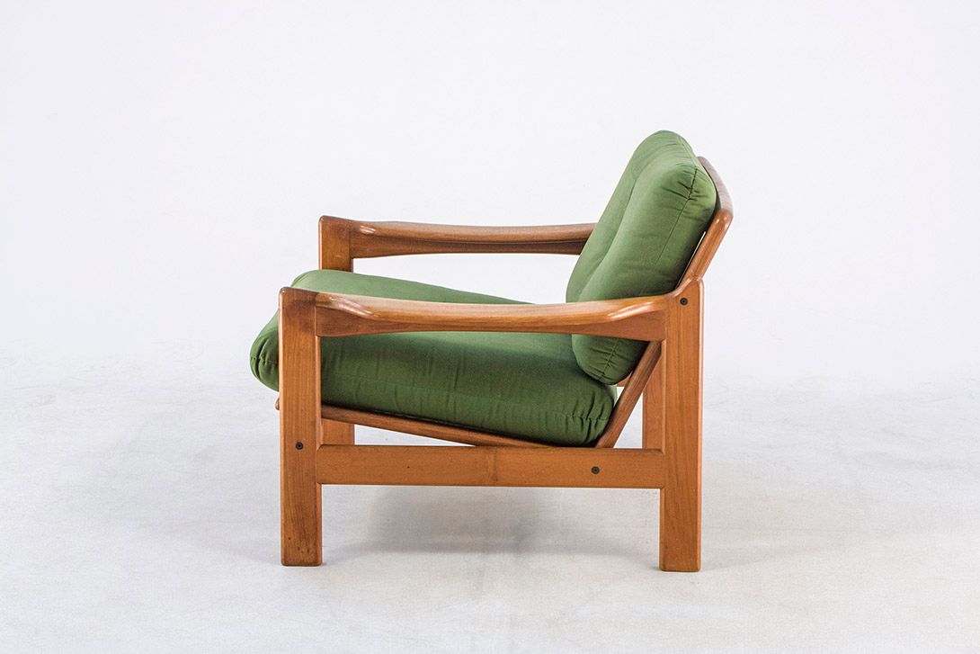 Foto Teak Armchair with Green Upholstery Denmark 1969
