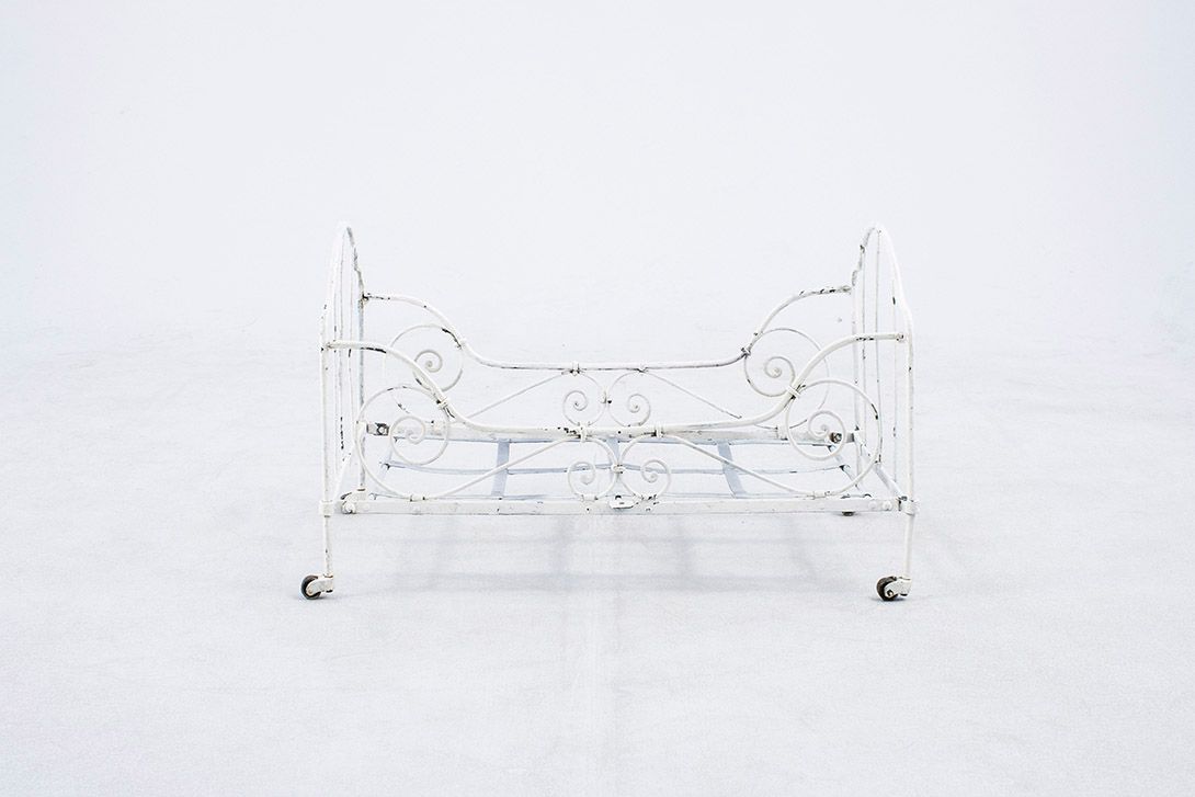 Foto Metal Doll´s Bed