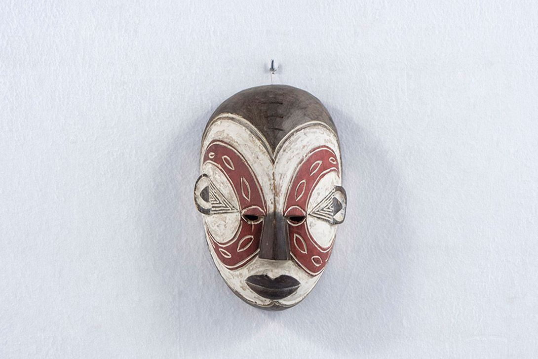Foto African Carved Mask Wall Decoration h30x22x18