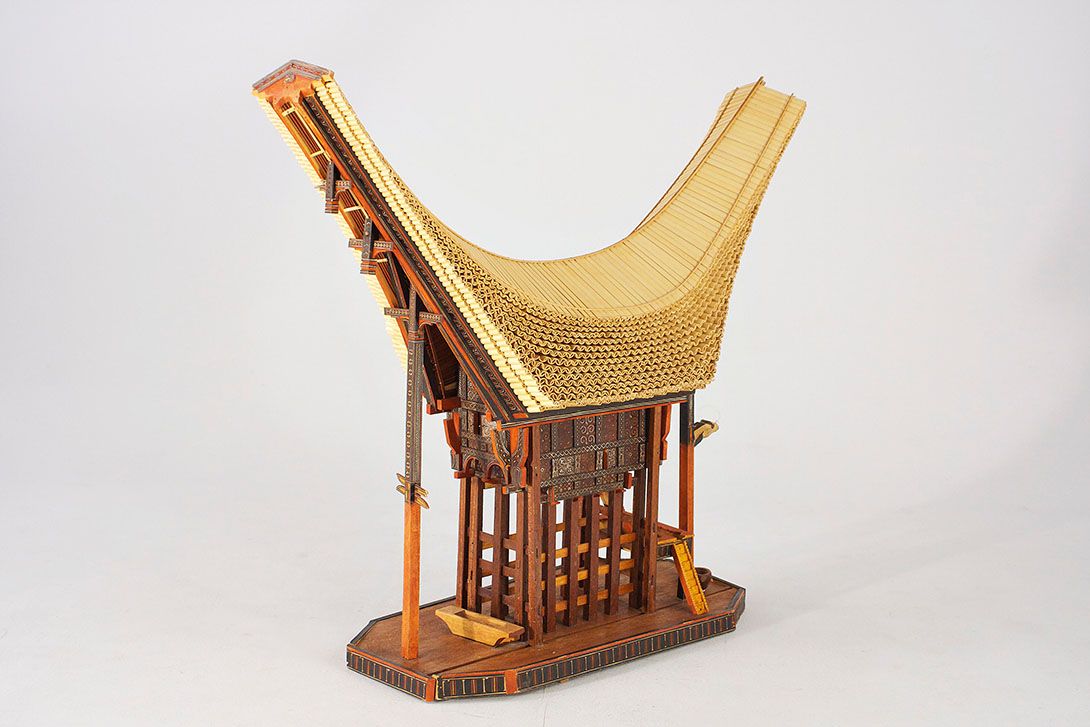 Foto Large Model of a Chinese Temple h90x95x35