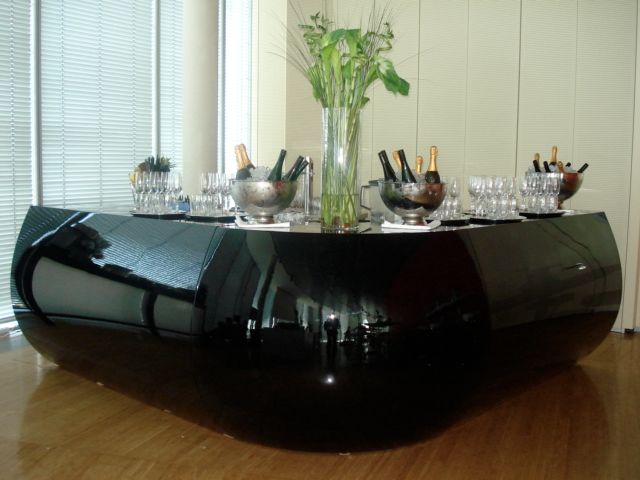 Foto Black Glossy Bar h116x200x93 //
