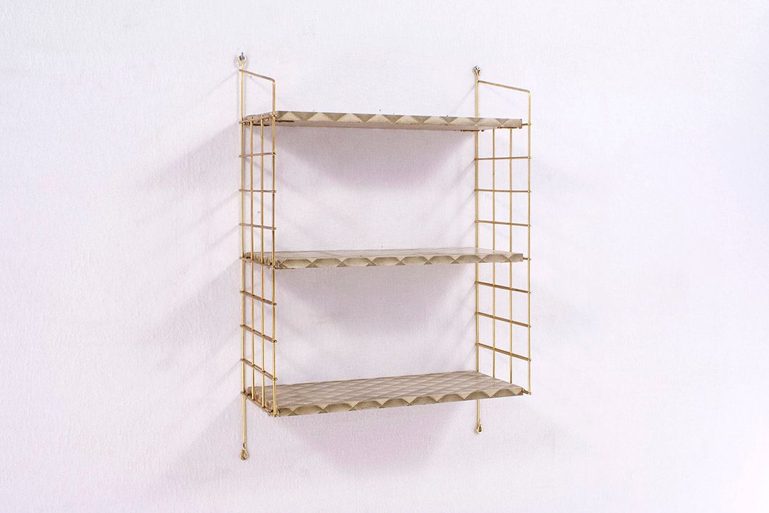 Foto Golden Metal String Shelf France 1950