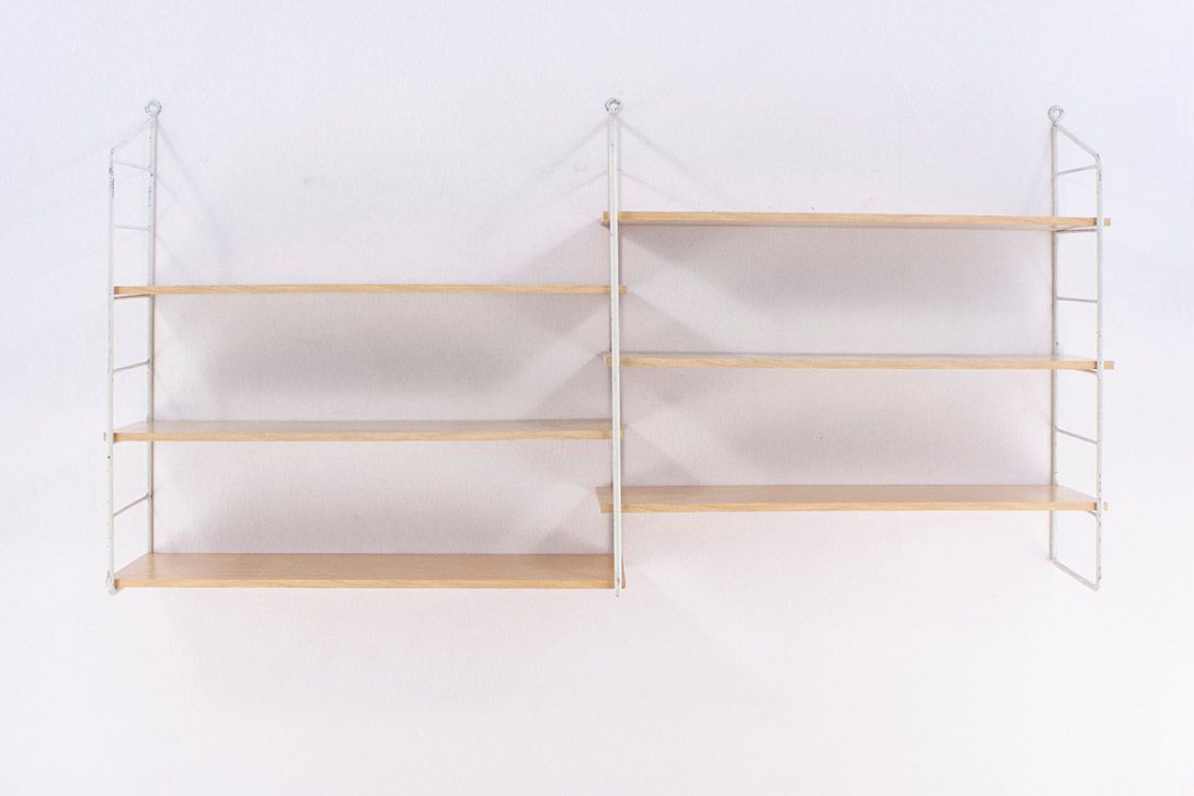 Foto Modular White String Shelf with Wooden Panels Germany 1954