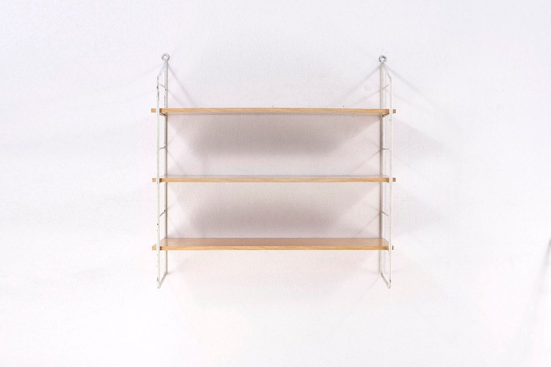 Foto Modular White String Shelf with Wooden Panels Germany 1954