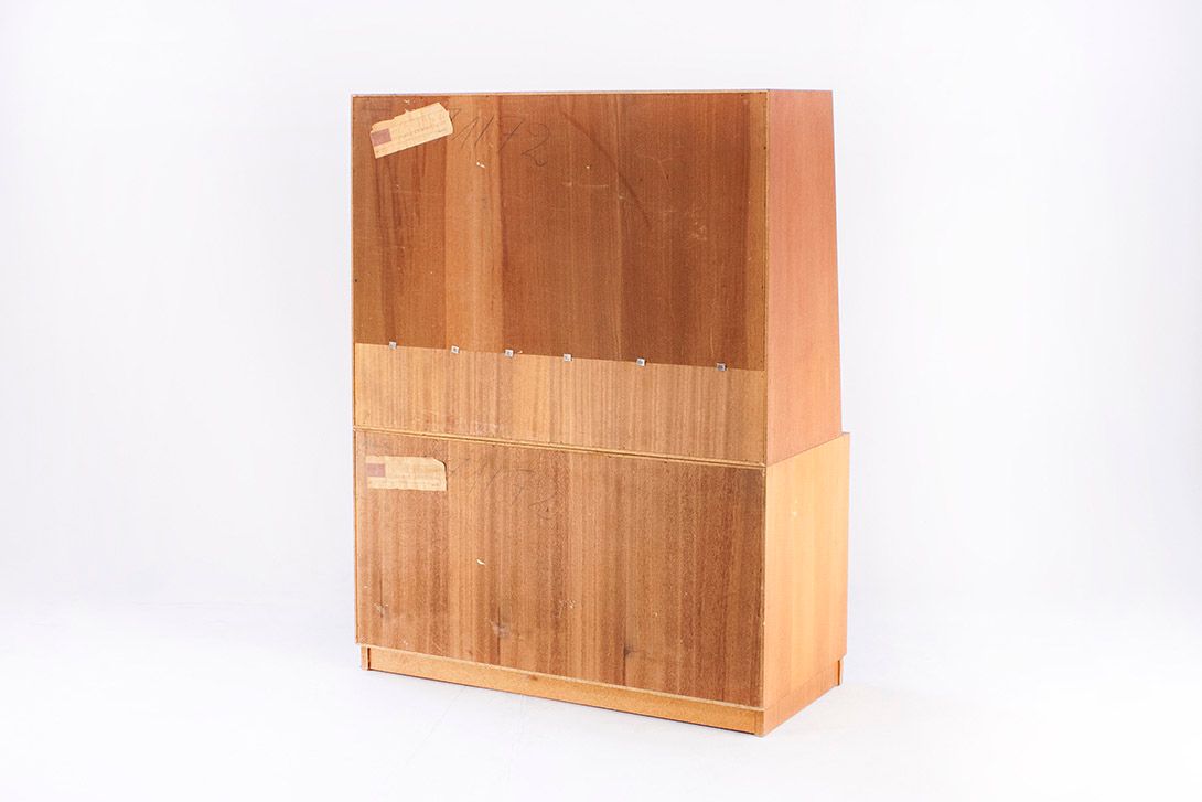 Foto Classic Danish Teak Bureau 1972