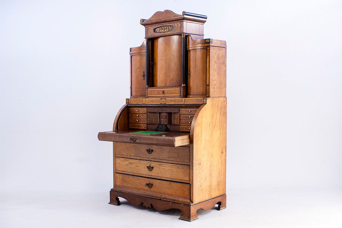 Foto Antique Bureau with Many Drawers h220x118x64