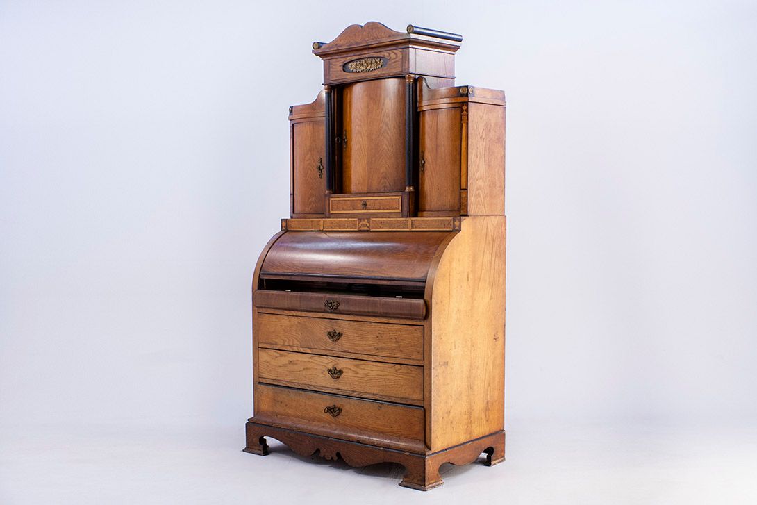 Foto Antique Bureau with Many Drawers h220x118x64