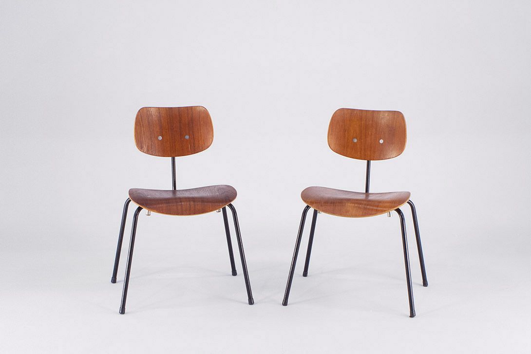 Foto Teak Chair SE 68 Plywood with Black Frame