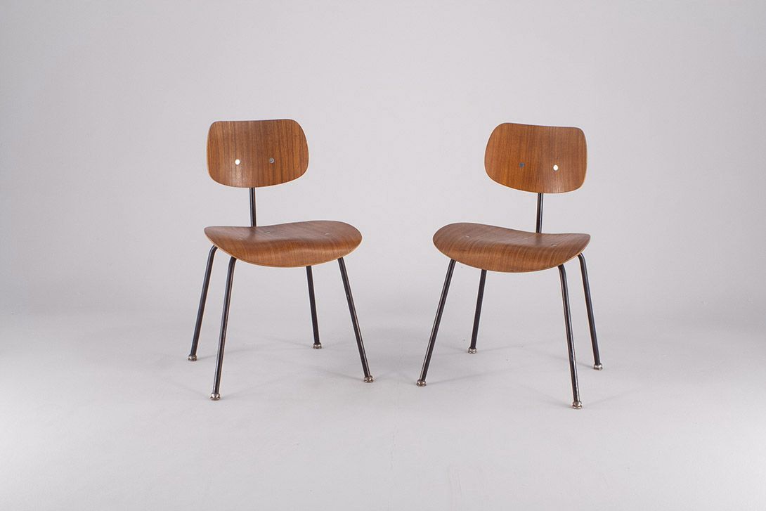 Foto Wooden Chair SE 68 Plywood Oak Medium with Black Frame