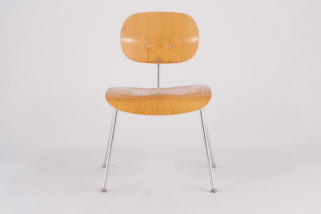Foto Wooden Chair SE 68 Plywood Oak Light with Chrome Frame and Large Seat
