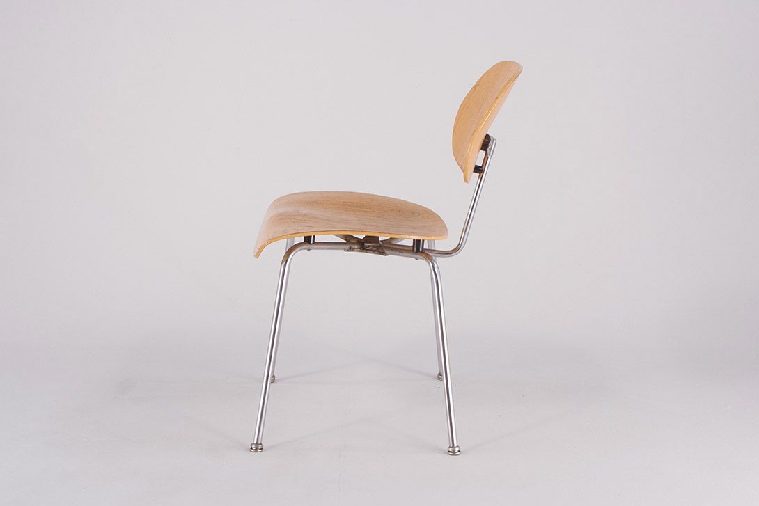 Foto Wooden Chair SE 68 Plywood Oak Light with Chrome Frame and Large Seat