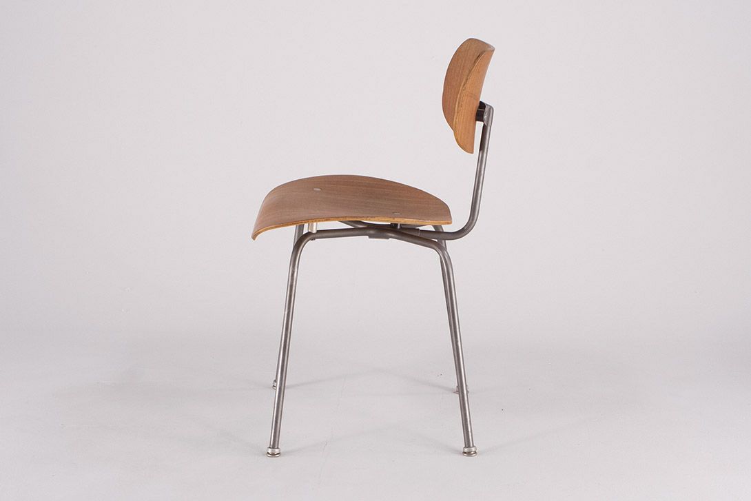 Foto Wooden Chair SE 68 Plywood Oak Medium with Chrome Frame