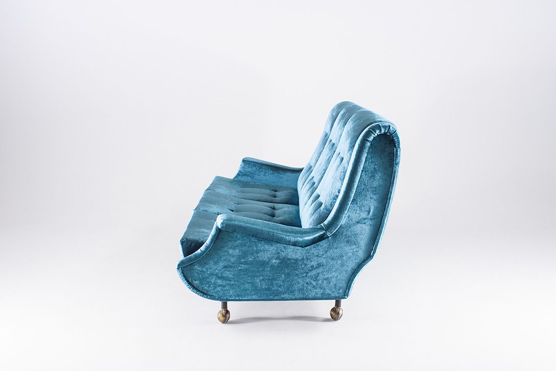 Foto Blue Velvet Zanuso Sofa Italy 1962