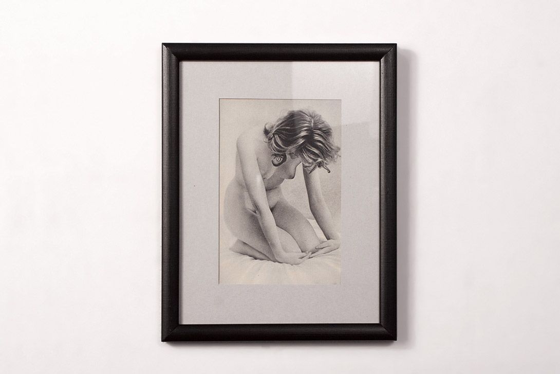 Foto Pinup Photo Naked Woman Kneeling in Bed 1960 h37x30 20D3