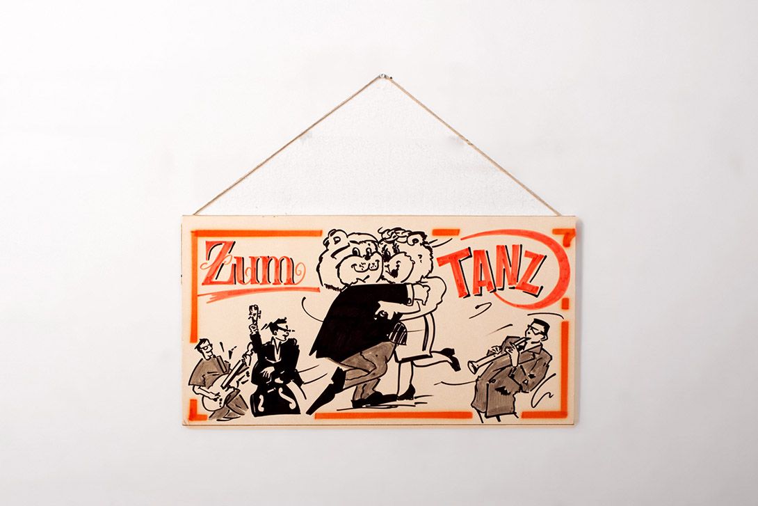 Foto German Dancing Sign Zum Tanz h32x60 22C2