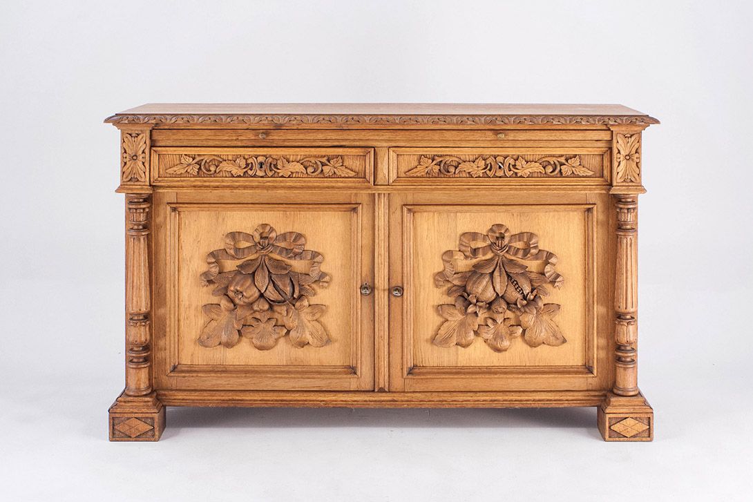 Foto Massive Carved Sideboard with Integrated Worktop Alsace 1860 w150