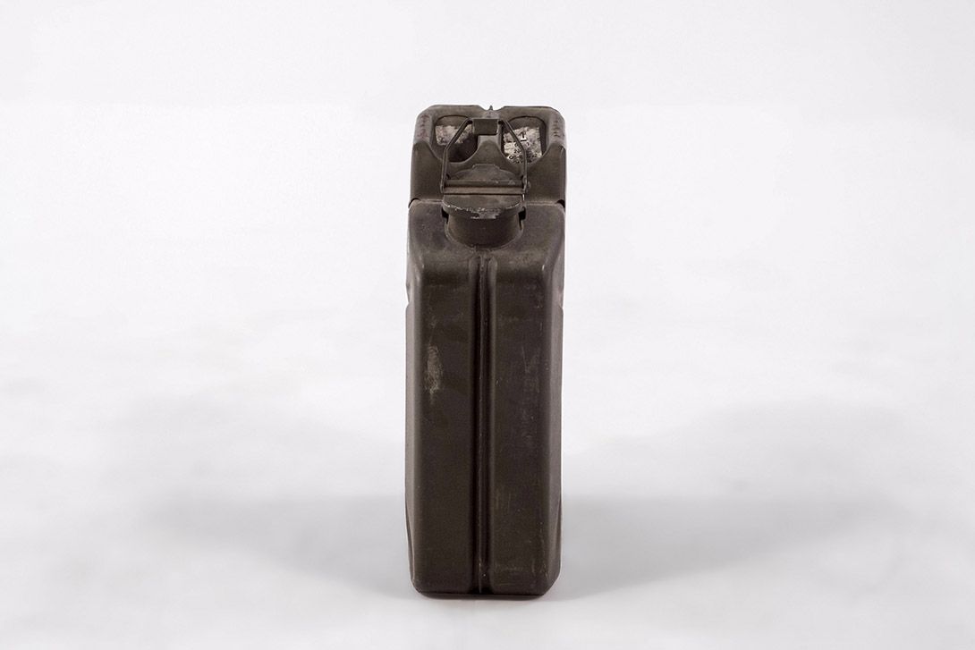 Foto Military Metal Gasoline Container GDR h46x35x18