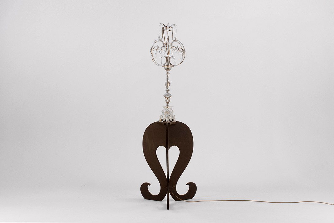 Foto Huge Standing Chandelier h195