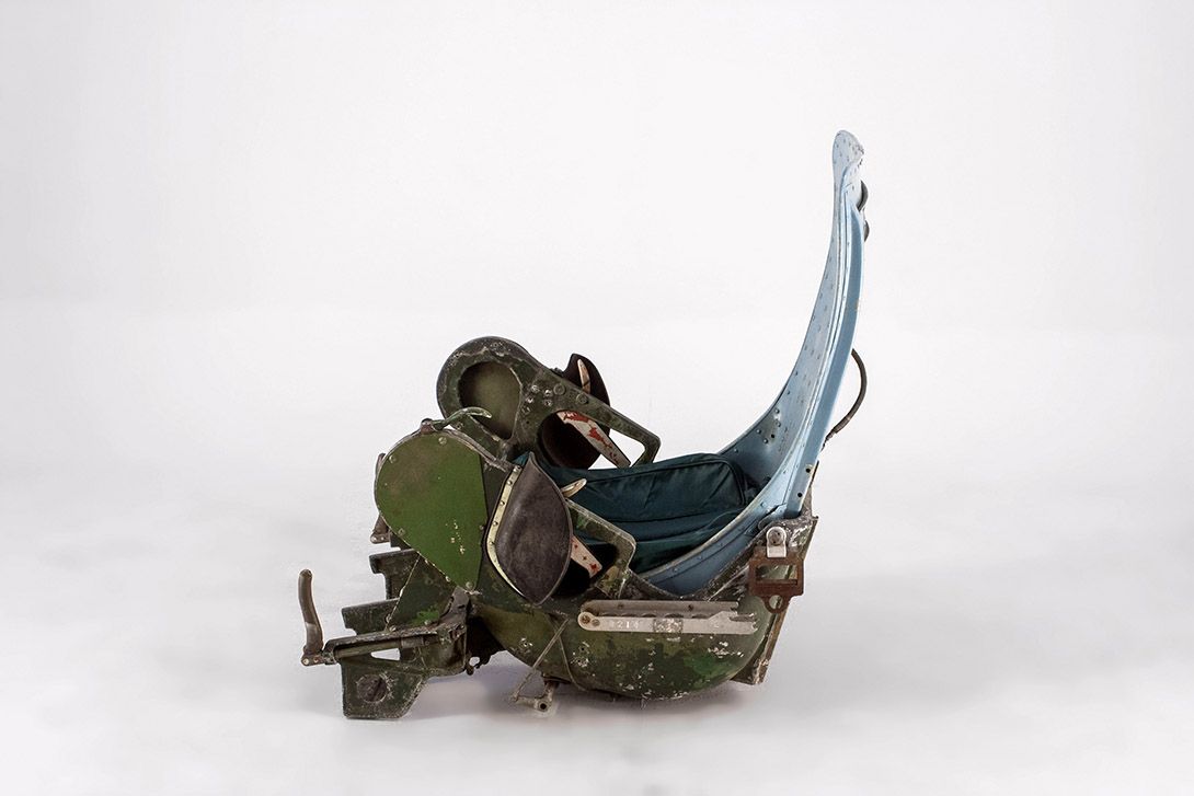 Foto Old Russian War Plane Catapult Seat h76x70x66