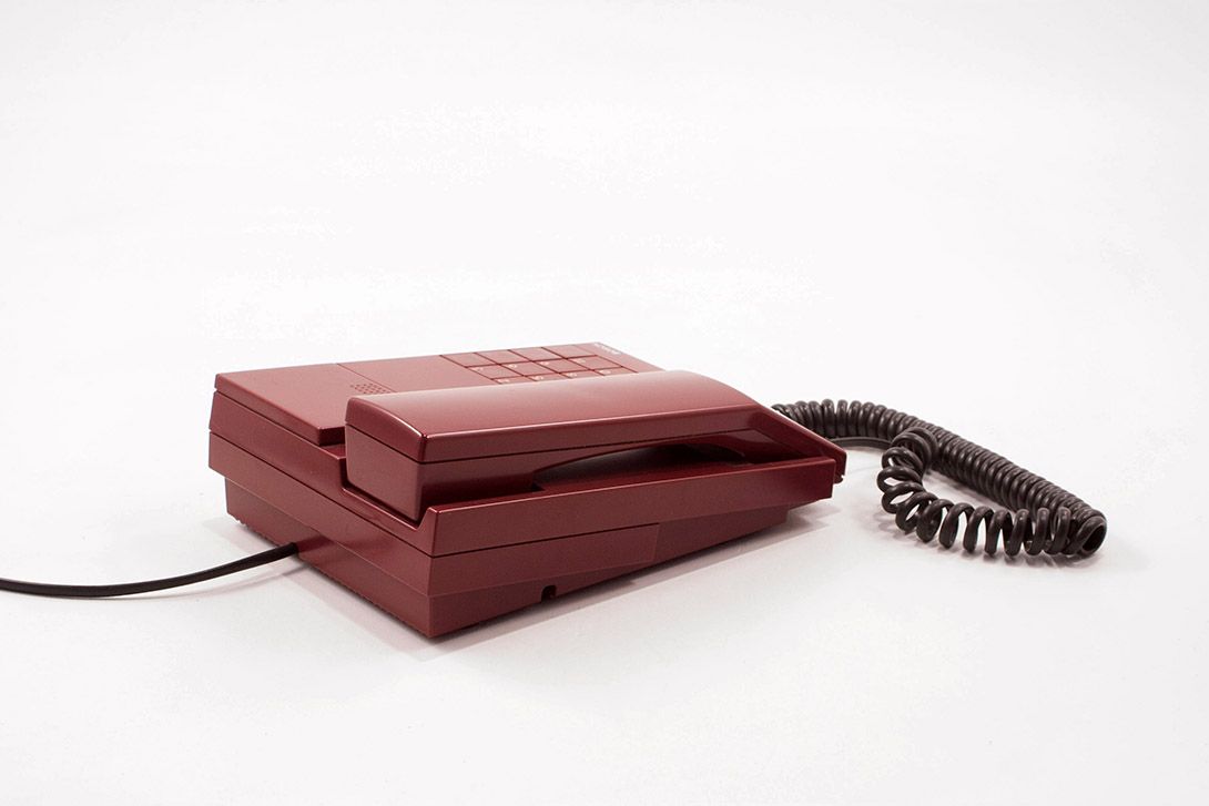 Foto Whinered Bosch Telephone Germany 1982