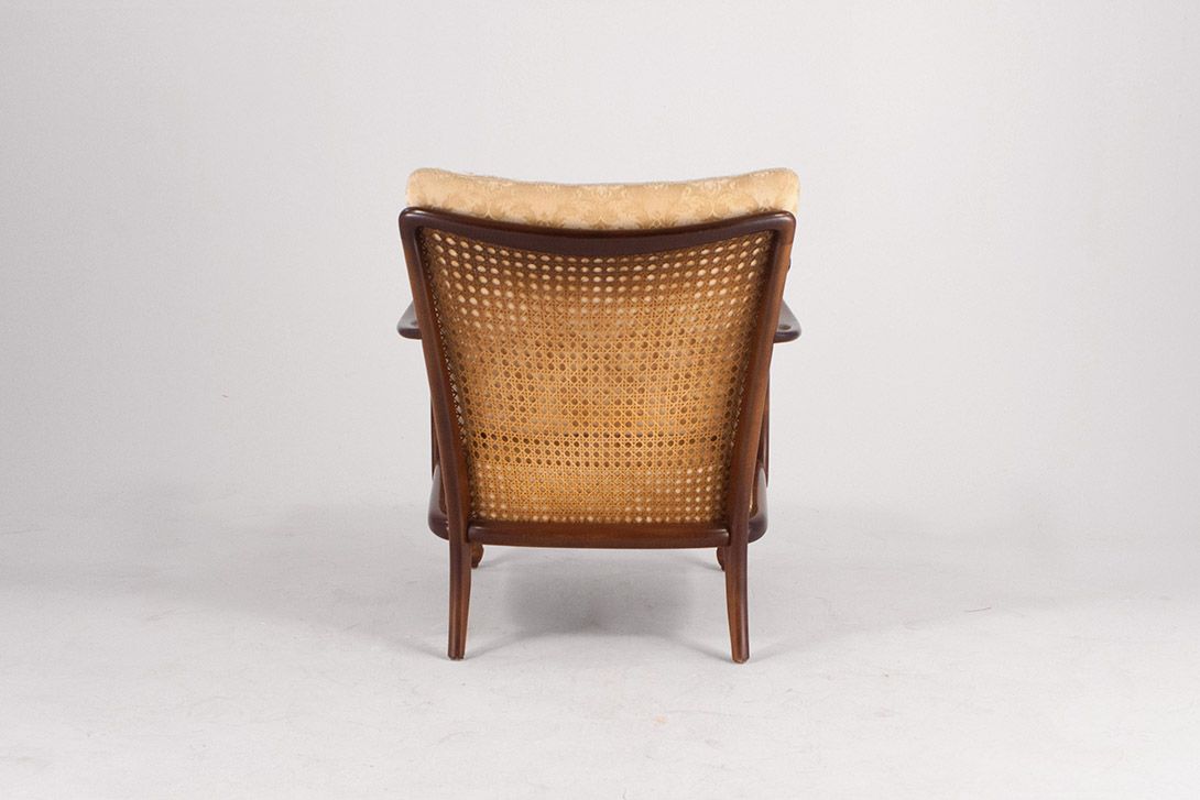 Foto Beige Armchair with Basket Detail and Floral Pattern