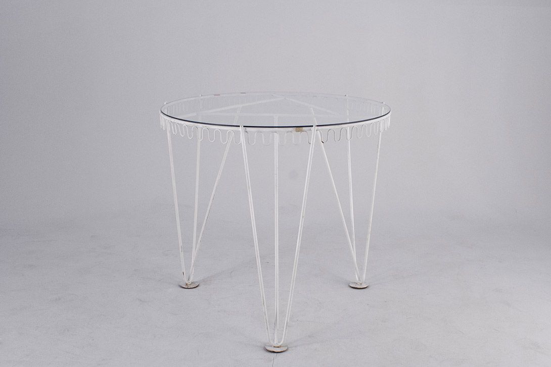 Foto White Metal Garden Table with Glass Top h74x82