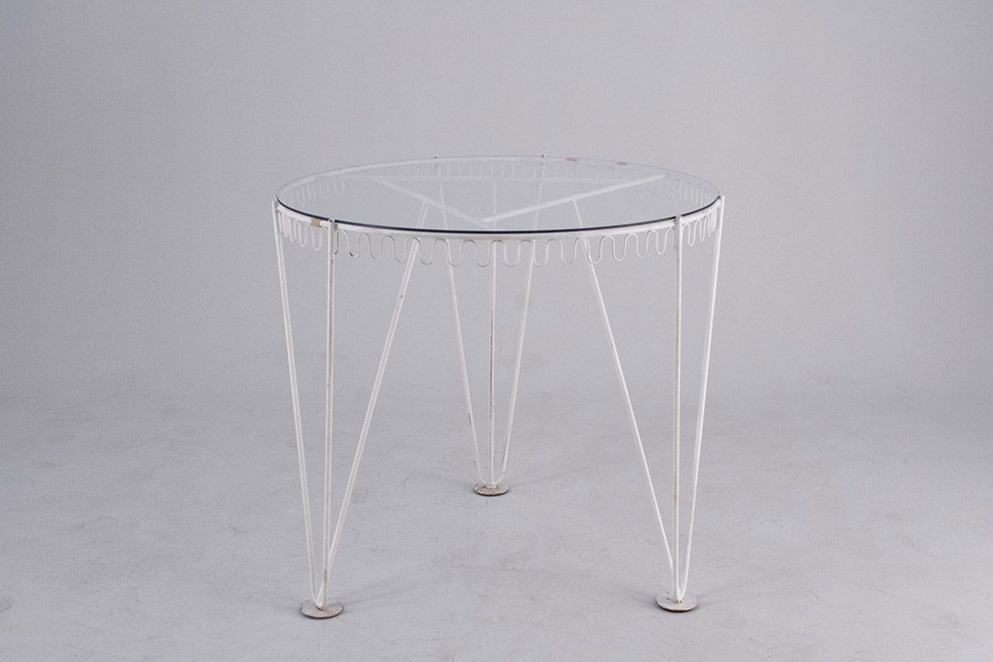Foto White Metal Garden Table with Glass Top h74x82