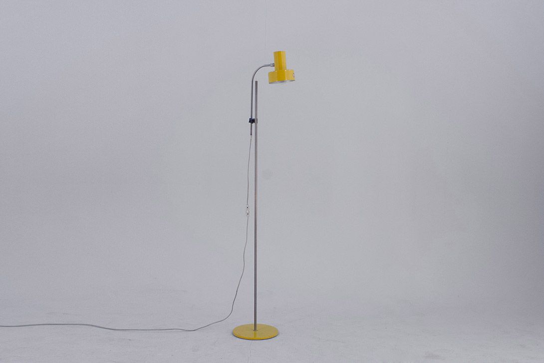 Foto Yellow Metal Floor Lamp Berlin 1970 h165