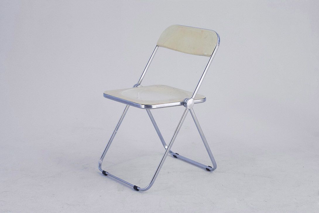 Foto Stained White Plia Folding Chair by Piretti for Castelli