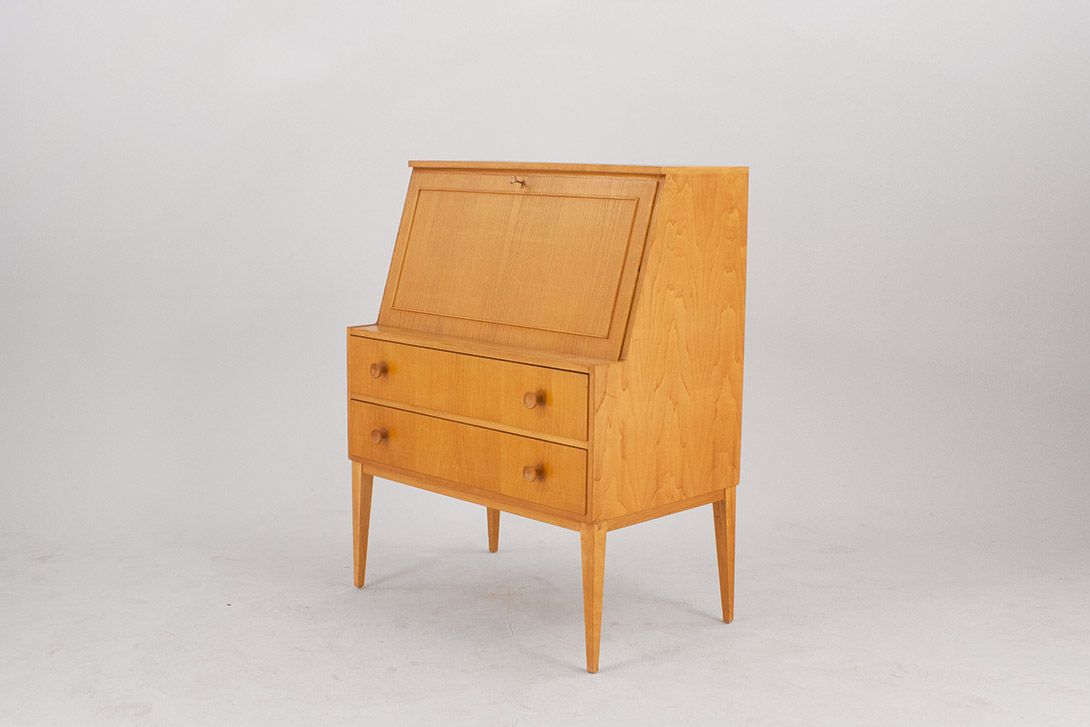 Foto Wooden Secretary with Two Drawers