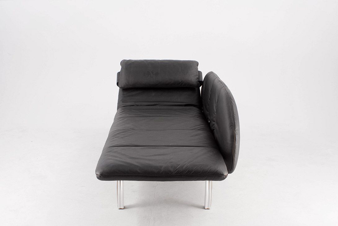 Foto Black Leather Day Bed Adjustable