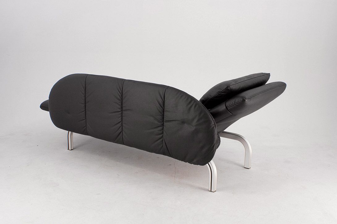 Foto Black Leather Day Bed Adjustable